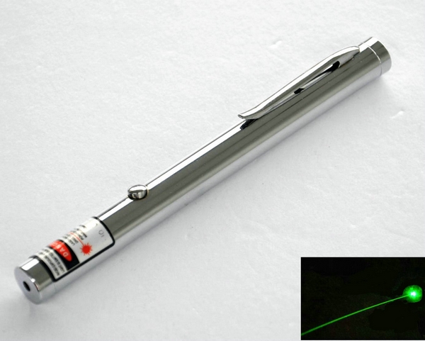 最新型白レーザーポインターペン型開梱して全品検品しております。